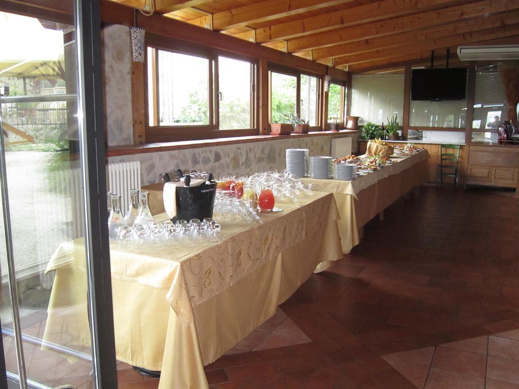 La Radice Hotel Paganica Bagian luar foto