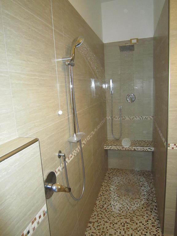 La Radice Hotel Paganica Bagian luar foto