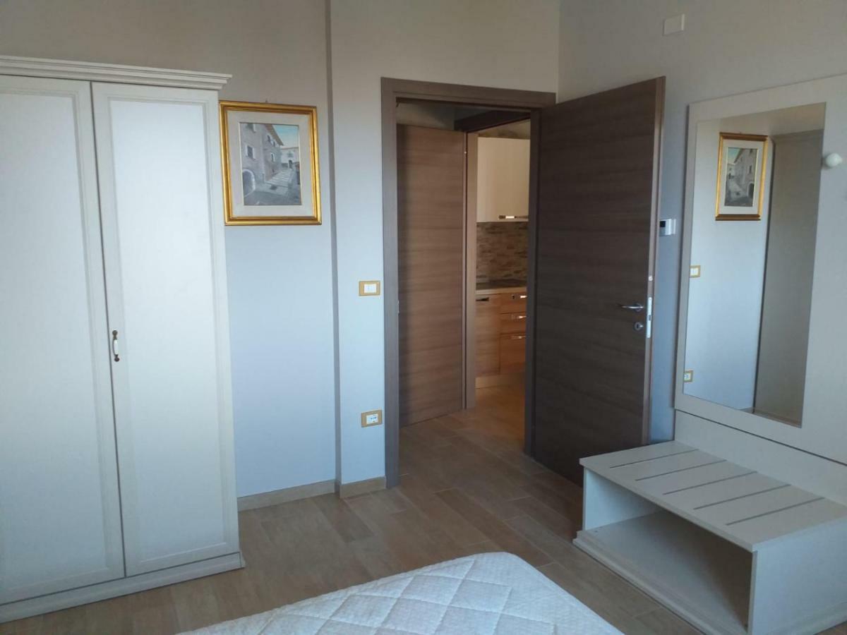 La Radice Hotel Paganica Bagian luar foto
